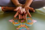 Liforme mindful haveyogamåtte oliven/blomstret yoga måtter 4R801 - Image 8